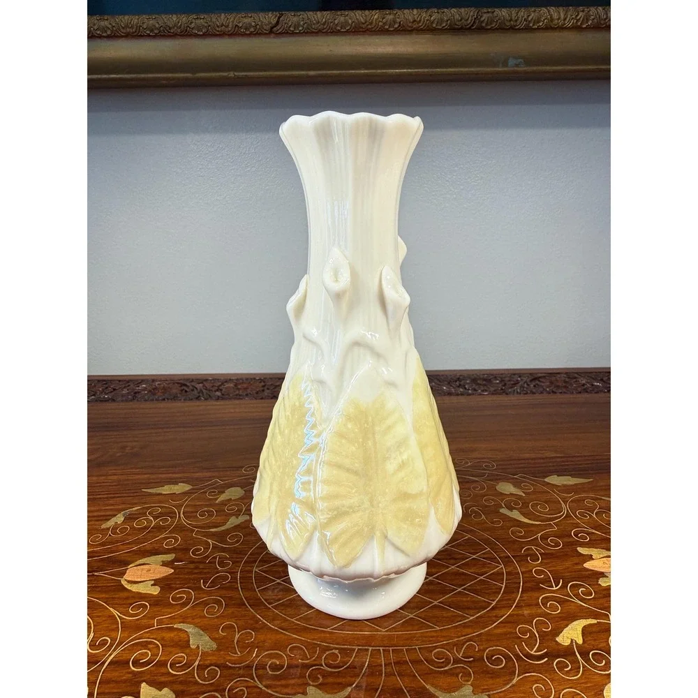 Vintage Belleek Calla‎ Lily Vase • Irish Parian China Floral Bud Vase 1955–1965